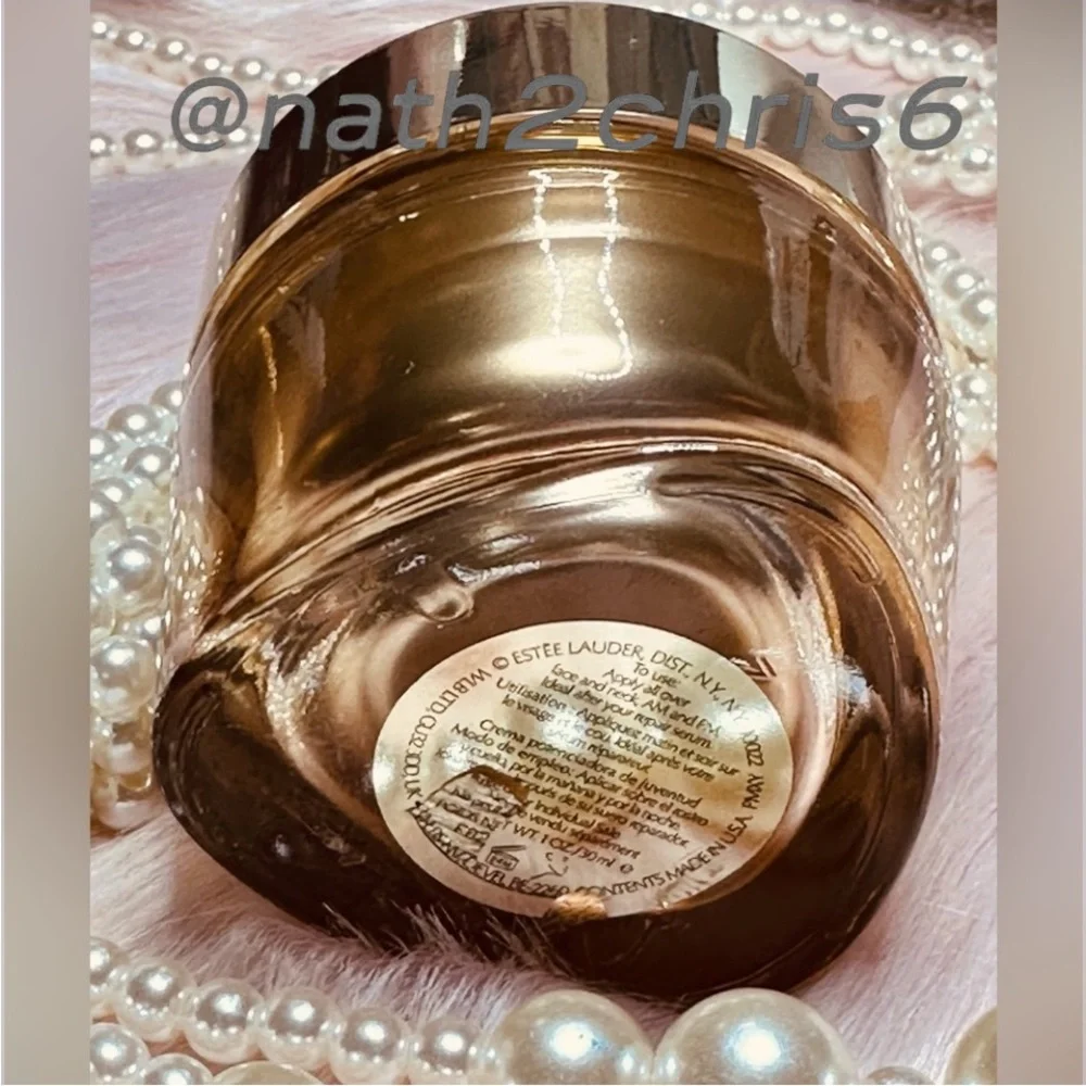 Estēe Lauder Revitalizing Supreme+ Moisturizer
Youth Power Creme-1oz New - Picture 5 of 11